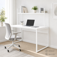 Bureau blanc avec étagère, design minimaliste et moderne
