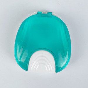 Estuche dental de plástico para retenedores de ortodoncia, estuche dental con forma de concha, almacenamiento tipo squeeze, caja portátil para cuidado y limpieza. - Product Image 3