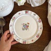 Assiette en céramique de style français, luxe léger, rétro, vintage, à motif floral en dentelle en relief, pour dessert, petit-déjeuner et dîner, compatible micro-ondes, haute qualité