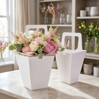 Boîte d'emballage pour bouquet de fleurs blanches avec poignée, boîte cadeau en papier mat pour fleuristes, événements de mariage
