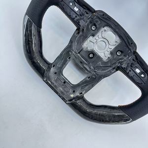 Volant en fibre de carbone forgée pour URUS 2019-2026, pièces intérieures personnalisées pour automobile - Product Image 3