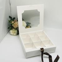 Vente en gros Boîte à gâteaux avec fenêtre à 9 compartiments Boîte à dessert en papier avec intérieur divisé pour gâteaux et pâtisseries