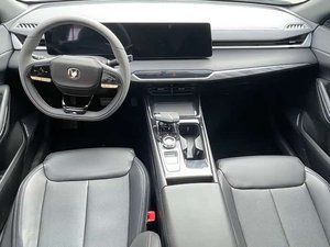 Voiture d'occasion 2023 2024 2025 Changan Raeton Plus Berline d'occasion Cham Fort Boîte de vitesses <span class=keywords><strong>automatique</strong></span> Sièges en cuir Acura - Product Image 3