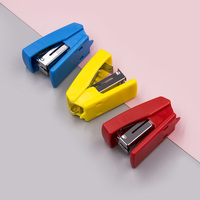 Ensemble d'agrafeuses 24/6 personnalisées de haute qualité Mini agrafeuse en plastique et métal colorée portable avec aiguilles pour le bureau et l'école