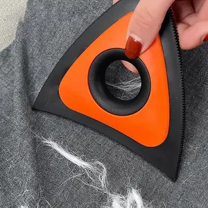 SP00359 Mini Pet saç çıkarıcı üçgen ev kumaş araba iç detaylandırma için el kullanımlık kürk Lint temizleme fırçası aracı