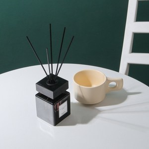 100Ml/200Ml Tùy Chỉnh Gỗ Nắp Tự Nhiên Gậy Khuếch Tán Bán Buôn Nhà Hương Thơm Cho Làm Mát Không Khí - Product Image 3