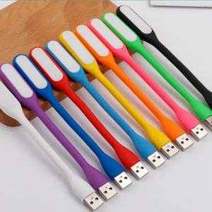 Lampe de lecture LED USB 5V mini multicolore flexible à clipser pour ordinateur portable, corps blanc et rouge, idéale pour la chambre - Product Image 1