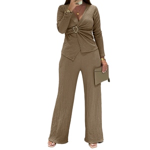 ชุดเซ็ต 2 ชิ้น เสื้อคอวีผูกเอวผ้าแจ็คการ์ดยืดหยุ่นจับจีบและกางเกงขายาวทรงกว้าง สไตล์ลำลองสำหรับผู้หญิง - Product Image 2