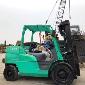 Montacargas Mitsubishi FD50 Usado de Segunda Mano, Marca Japonesa, Diseño Original, 5 Toneladas, con Alta Calidad y Bajo Precio en Oferta - Product Image 1