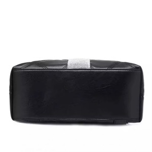 Muestra gratuita de mochila de cuero negra pequeña, linda y coreana de alta calidad para niñas y mujeres de escuelas de negocios. - Product Image 5
