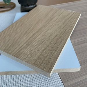 <span class=keywords><strong>Tablero</strong></span> de <span class=keywords><strong>MDF</strong></span> recubierto de melamina personalizado del fabricante de China Muestras gratuitas disponibles para muebles de cocina de hotel de interior E1 E2 - Product Image 3