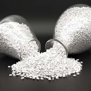 Gránulos de PC FR antiestáticos, resistividad de 10 ^ 6Ω y <span class=keywords><strong>CTI</strong></span> 600V para conectores HV - Product Image 2