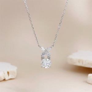 Collar con Colgante de Diamante Cultivado en Laboratorio en Oro Blanco de 18K para Mujer, Diseño de Ala de Mariposa, Corte Elegante, Cadena de Moda, Joyería Fina - Product Image 2