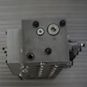 ระบบควบคุมทิศทางไฮดรอลิกแบบหลายทิศทางสำหรับรถขุด Zhanpeng M4 - Product Image 3