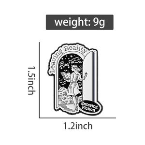 Quitter la réalité <span class=keywords><strong>Bye</strong></span> Entring Fiction Épingles en émail Funny Fiction Book Broches Vêtements Revers Badges Bijoux Cadeau pour les amoureux des livres - Product Image 6