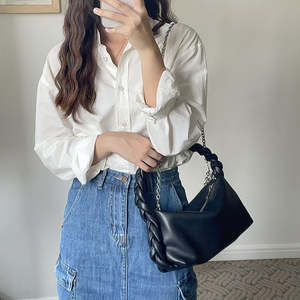 กระเป๋าถือหนัง PU คุณภาพสูง ดีไซน์ปี 2026 พร้อมหูหิ้วแบบเกลียว สายโซ่สะพายไหล่สำหรับผู้หญิง - Product Image 4