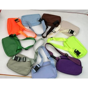 Pacote de cintura elegante Nylon poliéster dos homens das mulheres personalizadas impermeável Crossbody Sling <span class=keywords><strong>Bag</strong></span> Moda Linha Pequeno Messenger <span class=keywords><strong>Bag</strong></span> - Product Image 5