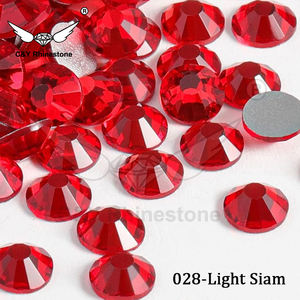 CY Y4 vente en gros de <span class=keywords><strong>strass</strong></span> à dos plat en verre de cristal en vrac sans correctif pour l'artisanat décoration de chaussures technique à coller - Product Image 1