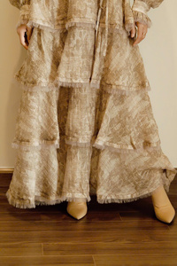 Maxi d'automne élégant et charmant pour dames ODM Services Collection d'automne du Vietnam Tissu en mousseline de soie de haute qualité Longueur au sol Naturel - Product Image 6
