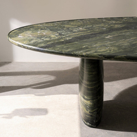 Table à manger en marbre vert Dream Home, plateau en forme de bateau, base en forme de tonneau, veinage tourbillonné, pierre naturelle, mobilier de salle à manger
