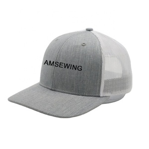 Gorra Trucker Personalizada de Alta Calidad en Gris Jaspeado, 6 Paneles, Bordado 3D, Malla, Cierre a Presión - Product Image 1