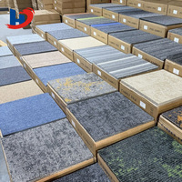 Dalles de moquette en nylon commerciales personnalisées Hengjiu |   Fournisseur de revêtements de sol B2B directement de l'usine pour les projets de bureaux, d'hôtels et d'écoles