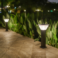 Lampe de jardin LED - IP65 étanche, détecteur de mouvement, batterie au lithium, construction en aluminium, finition noire, autonomie de 8 à 10 heures