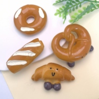 100 Piezas de Simulación de Pan, Pasteles y Donuts, Mini Comida de Juguete para Cocina, Adorno para el Hogar, Coche, Accesorios de Decoración para Tartas de Cumpleaños
