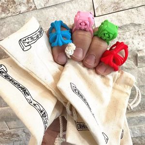 Bague tendance Hip-Hop édition limitée, colorée, en résine acrylique Lucite, style streetwear unisexe pour les fashionistas - Product Image 2