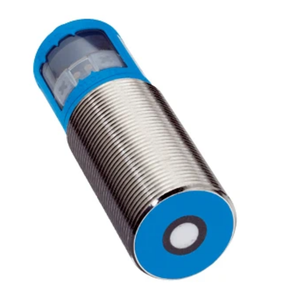 Capteur ultrasonique en aluminium SICK UM30-213113 AC avec indice de protection IP67, sortie analogique 9-30VDC, connecteur M12 5 broches - Product Image 1