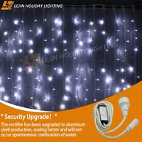 Rideau de lumière blanc en pvc design personnalisé festif LED plus flash pour l'éclairage décoratif intérieur et extérieur