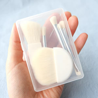 Juego de 6 Brochas de Maquillaje Veganas de Pelo Sintético Blanco, Portátiles, Mini, de Viaje, con Estuche y Logotipo Personalizado