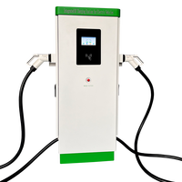 Chargeur rapide DC double pistolet 120 kW avec écran, stations de recharge au sol pour centres logistiques et hubs de recharge publics