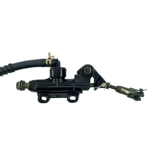 Bomba hidráulica de freno trasero de una pieza para motocicleta Motochi, para Qianjiang Horizon Street Bike, color negro - Product Image 3