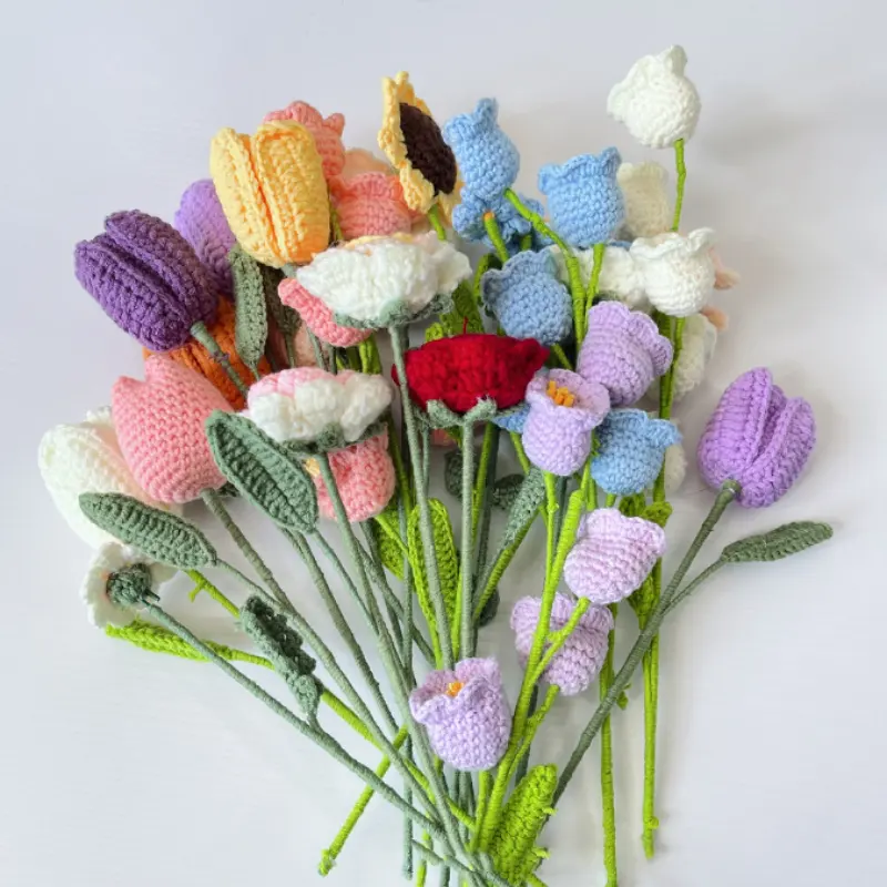 Mother's Day Gift Handmade Woven Roses Flower Knitted Flower Bouquets Tulips Decoration Artificial Flowers