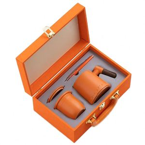 Ensemble Cadeau d'Affaires Personnalisé de Luxe pour Entreprise : Carnet en Cuir et Tasse Imprimés par Sérigraphie avec Logo, Vente en Gros - Product Image 4