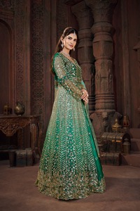 Robe Anarkali Indo-Occidentale de Luxe pour Femme, Élégante, avec Broderie Lourde, Sequins et Perles, en Tissu Filet, Coupe Évasée, Idéale pour les Fêtes - Product Image 3