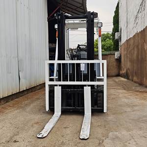 Montacargas TCM FD30 Usado de Combustión Interna, Mini Montacargas Diésel TCM, Segunda Mano, 3 Toneladas - Product Image 3