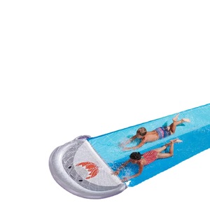 Tobogán acuático inflable de PVC con forma de tiburón de 31 pies para niños y adultos, juguete para piscina al aire libre con pistolas de agua y flotadores. - Product Image 2