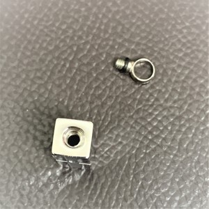 Liontin Kremasi Batu Kristal Baja Anti Karat Vintage Bentuk Kubus Persegi Panjang, Wadah Abu Hewan Peliharaan/Manusia, Kalung Salib, Kenang-kenangan Peringatan - Product Image 2