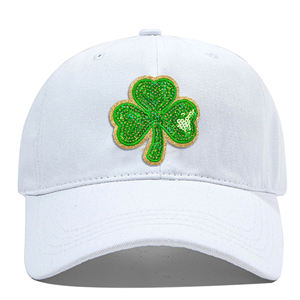 หมวกแก๊ป Lucky Green Heart Bling สำหรับวันเซนต์แพทริก สีขาว ผ้าโพลีเอสเตอร์ทั่วไป ปรับขนาดได้ หมวกเบสบอลกันแดดสำหรับผู้หญิง ใช้ได้ทุกฤดู - Product Image 1