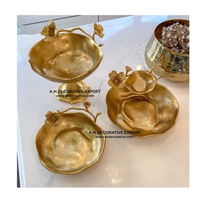 Bol de service alimentaire en forme de fleur, décoration en métal de haute qualité avec finition en or Antique - Product Image 1