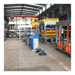 QT5-15 Blockherstellungsmaschine in Nigeria Automatische Ziegelproduktionsanlage Betonblockherstellungsmaschine - Product Image 1