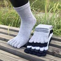 Chaussettes mi-mollet sans couture à cinq doigts pour hommes, toutes saisons, anti-transpiration, respirantes, sportives, anti-odeurs, idéales pour l'été