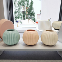 Vase en céramique de porcelaine nordique moderne pour intérieur, pot à fleurs écologique avec ruban, décoration d'intérieur, texture mate, lanterne, centre de table de mariage