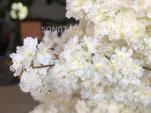 Arbre à fleurs artificielles blanc personnalisé en gros pour décoration de mariage intérieure et extérieure - Product Image 3