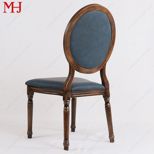 Chaise de restaurant en bois antique de style Louis XVI avec dossier à <span class=keywords><strong>médaillon</strong></span> et revêtement en cuir PU - Product Image 4
