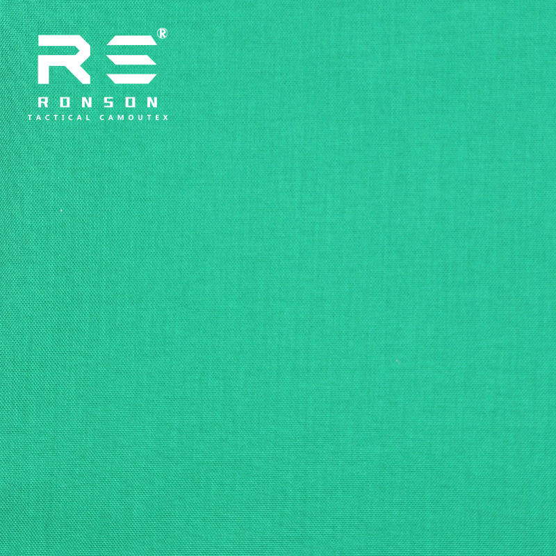 สีเขียวมรกต