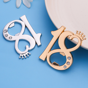 Apribottiglie in Metallo Numero Fortunato 18, Regali e Souvenir per Feste di <span class=keywords><strong>Compleanno</strong></span> e Laurea per 18 Anni - Product Image 4