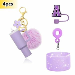 Lot de quatre porte-clés boules moelleuses en acrylique, mini-gobelets avec paille et bouchon anti-poussière, designs élégants de tasses - Product Image 4